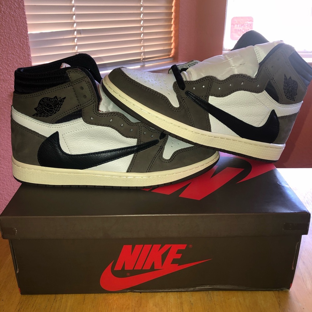Jordan 1 x Travis Scott High Dark Mocha